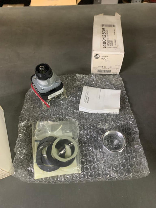 Botón Push-to-Test, voltaje completo 800T | 800TQT20