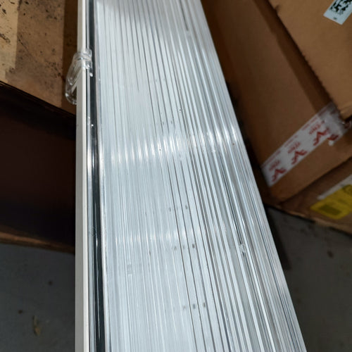 Luminario tipo Mariner de 8pies, 2X32w, T8, IP66, s/tubos