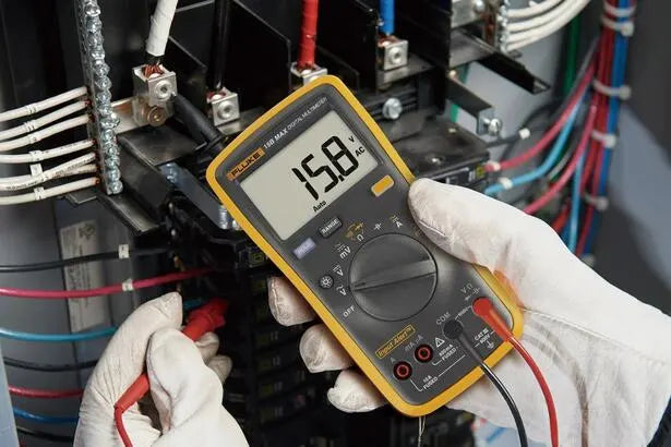 Multímetro digital básico para CATIII | FLUKE-15B+ ESP