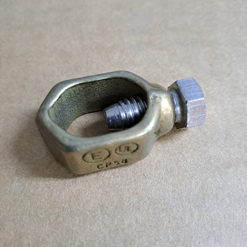 Prensa para varillas 1/2 - 5/8 con cable #10 sólido #2 trenzado | CP58