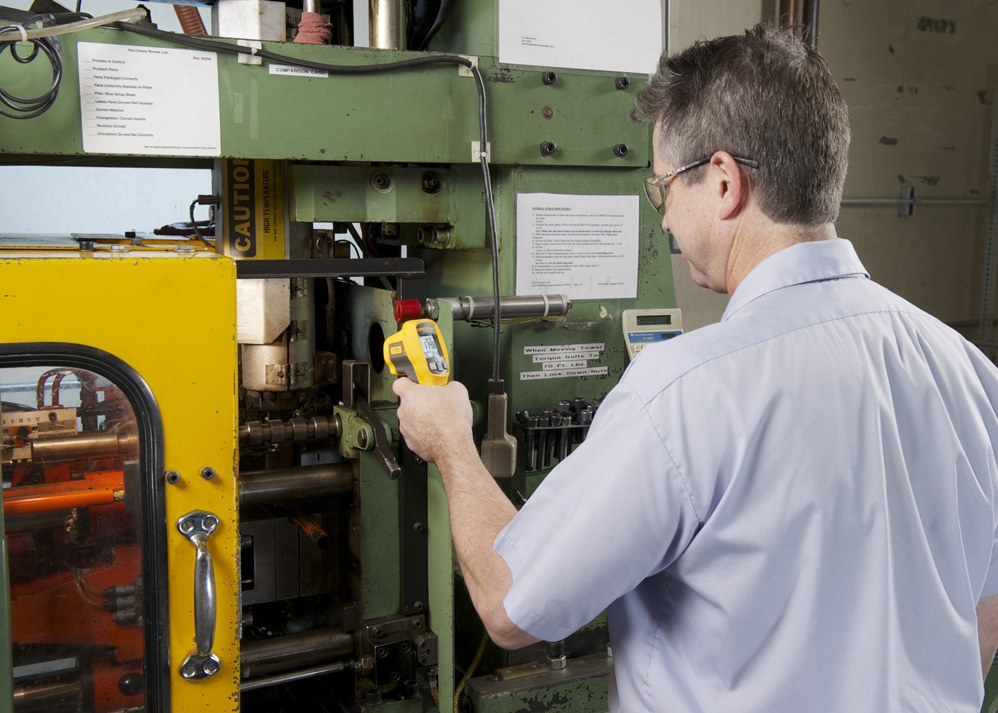 Termómetro Infrarrojo para medir diferentes equipos . De -30 a 500 °C MAX | FLUKE-62 MAX ESPR